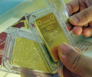 Giá vàng hôm nay 15/3: Tin xấu dồn về, vàng giảm từ đỉnh