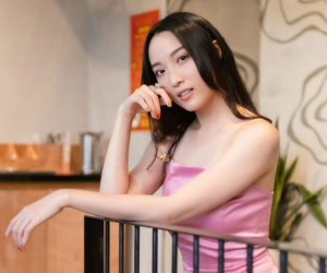 Vẻ xinh đẹp, gợi cảm ngoài đời của 9X đóng nữ giúp việc trên phim Việt