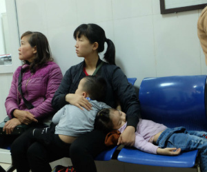 Vụ hàng chục học sinh Bắc Ninh nhiễm sán: 'Con tôi được xét nghiệm không nhiễm sán nhưng vẫn được bệnh viện chỉ định uống thuốc'