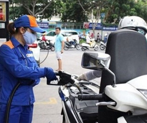 Giá xăng có thể tiếp tục tăng vào ngày mai