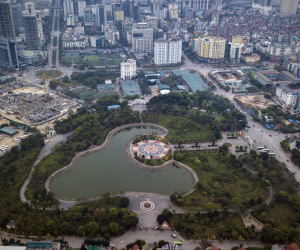 Toàn cảnh 'lá phổi xanh' của Cầu Giấy bị xin xén đất làm bãi đỗ xe