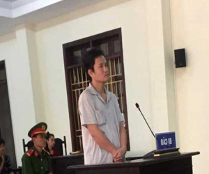 Cha đánh chết con vì con đòi chia đất