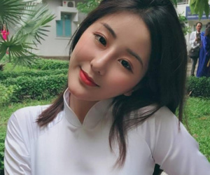 Võ Ngọc Trân - nữ sinh cấp 3 đang hot nhất Sài Gòn: Không cần người đẹp trai và quá giàu có, vì mình có thể kiếm được tiền