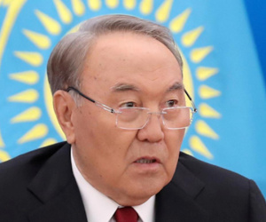 Tổng thống Kazakhstan từ chức sau ba thập kỷ nắm quyền
