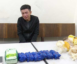 Bắt quả tang vụ vận chuyển gần 12.000 viên hồng phiến, 1 kg ma túy đá