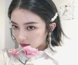 Các cô nàng sành điệu đều đang để 4 kiểu tóc này, điều bất ngờ là kiểu nào cũng cực đơn giản