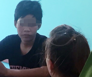 Nghi án con gái 16 tuổi giết mẹ ở miền Tây