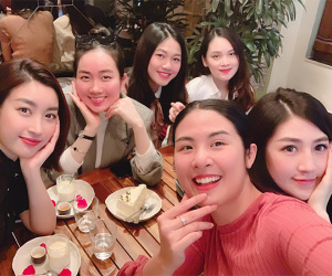Ngọc Hân đón sinh nhật muộn với 'hội chị em' toàn các nàng hậu: Thanh Tú đang mang thai, Tú Anh hết kỳ ở cữ cùng lộ diện!