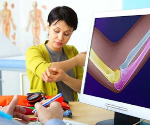 Người phụ nữ gãy 3 xương sườn sau trận ho, thủ phạm là đồ uống mà rất nhiều người thích