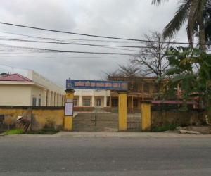 Người đàn ông tự tử sau khi bị tố quấy rối tình dục nhiều học sinh