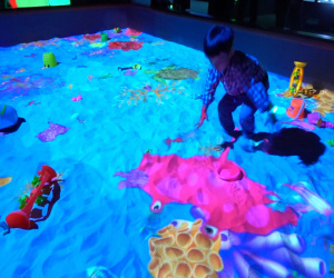 Video: Khu tương tác ánh sáng 3D đầu tiên ở Sài Gòn