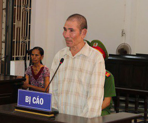 Bé gái 6 tuổi bị gã hàng xóm 4 lần xâm hại tình dục