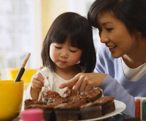 Hùng hổ đến khách sạn bắt gian, vậy mà vừa nhìn thấy người đàn bà đi bên cạnh bố chồng, tôi đã bủn rủn tay chân không dám lao vào