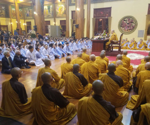 Trụ trì chùa Ba Vàng: Càng nghèo càng phải cúng dường để thoát nghèo!