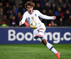Clip: Griezmann và Mbappe lập công, đương kim vô địch thế giới phô trương sức mạnh trên đất khách
