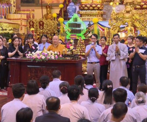 'Khuyên bệnh nhân lên chùa chữa bệnh là phát ngôn của cá nhân bác sĩ'