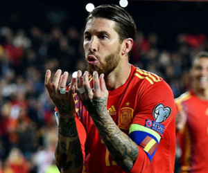 Ramos sút kiểu Panenka ghi bàn quyết định cho Tây Ban Nha