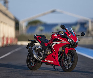 Sportbike Honda CBR500R 2019 giá 187 triệu về Việt Nam