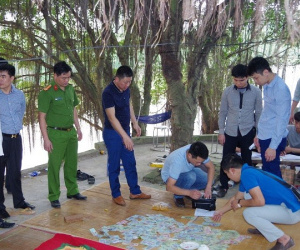 Công an Hưng Yên triệt phá sới bạc khủng, bắt 42 đối tượng