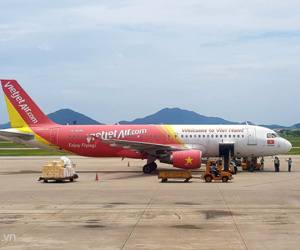 Khách bay tố Vietjet Air hủy chuyến, buộc khách mua vé đắt gấp 3