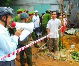 Thu hồi đất, một công an trong đoàn cưỡng chế bị bắn thương tích bằng ná cao su