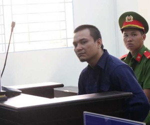 Bé 4 tuổi bị bạn thân của bố đánh tử vong vì... đòi ăn cơm sườn