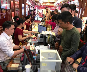 Tăng giá mạnh, vàng SJC tiến sát ngưỡng 36,9 triệu đồng