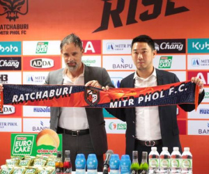 Tiền đạo từng 2 lần vô địch Champions League làm HLV tại Thái Lan, chuẩn bị đối đầu đội bóng của Văn Lâm