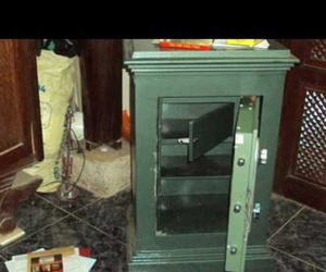 Khởi tố 2 đối tượng phá két sắt, trộm gần nửa tỷ đồng