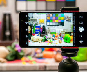 Vừa đặt chân đến Tây Ban Nha, smartphone Vsmart đã bị đem ra tra tấn 'dã man'