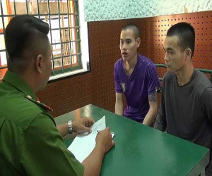 Trộm xe rồi bán không được nên đến công an đầu thú