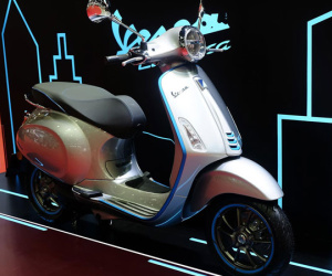 Cận cảnh Vespa Elettrica sắp ra mắt tại VN, thiết kế cũ, giá cao cấp