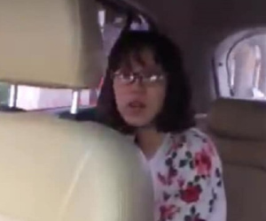 Khinh thường tài xế taxi và cái kết cho cô gái trẻ đã tốt nghiệp đại học