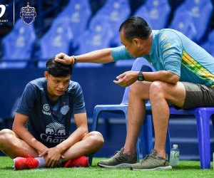 Đồng đội của Xuân Trường nhận thẻ đỏ vì chơi xấu Đình Trọng bị 'dạy dỗ' khi trở về CLB