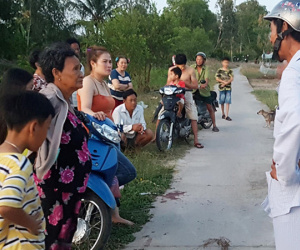 Uất ức chuyện ly hôn, người đàn ông 40 tuổi tông xe vợ cũ