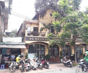 Hà Nội: Nam nhân viên nhà hàng sang trọng nghi sờ ngực và hành hung nữ đồng nghiệp