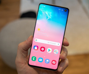 Không nên dùng ứng dụng bên thứ 3 để selfie cùng Galaxy S10