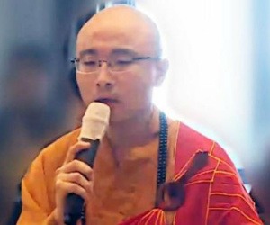 Ma túy trong phòng của nhà sư có quan hệ đồng tính