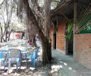 Mát-xa miền Tây hạng sang: Nhân viên khỏa thân, sẵn sàng chiều khách