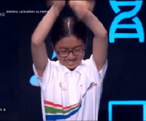 Xuất hiện màn múa quạt 'chị em Khá Bảnh' gây tranh cãi dữ dội tại Đường lên đỉnh Olympia