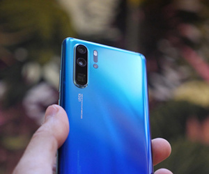 Camera selfie của Huawei P30 Pro thiếu lấy nét tự động