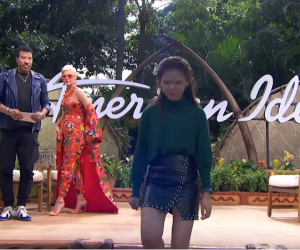 Minh Như khóc nức nở khi bị loại khỏi American Idol