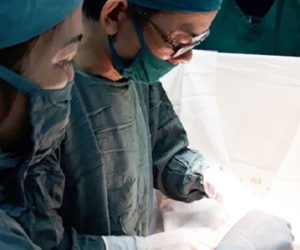 Một lạng măng khô 'kẹt' trong bụng người đàn ông