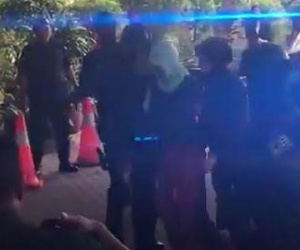 Video: Đoàn Thị Hương tới tòa Shah Alam để dự phiên đối chất sáng 1/4