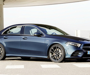 Xe nhỏ thể thao Mercedes-AMG A35 2020 trình làng