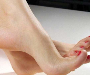 4 tướng chân định đoạt người phụ nữ có 'mệnh nữ hoàng', cứ đặt chân xuống đất là tiền bạc ùa về