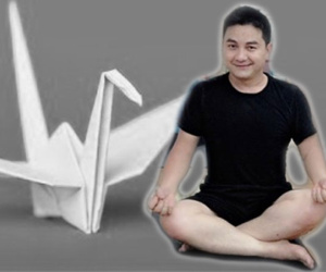 Nghệ sĩ hài Anh Vũ: Hơn chục năm chống chọi bệnh ung thư giành sự sống nhờ con hạc giấy