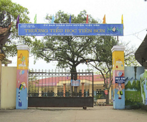 Thầy giáo 'sờ mông và đùi' học sinh bị chuyển làm hành chính
