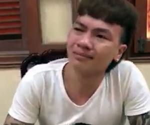 Video: Khá Bảnh khóc, nhắn 'anh em xã hội' đừng làm điều sai