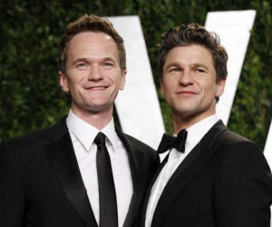 Cặp đồng tính nổi tiếng nhất Hollywood kỷ niệm 15 năm yêu: Tài tử 'How I met your mother' giờ đã có 2 con với chồng